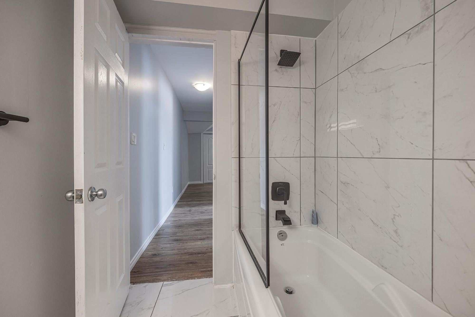 3 Bedroom Appartment-Limestone Кінгстон Екстер'єр фото