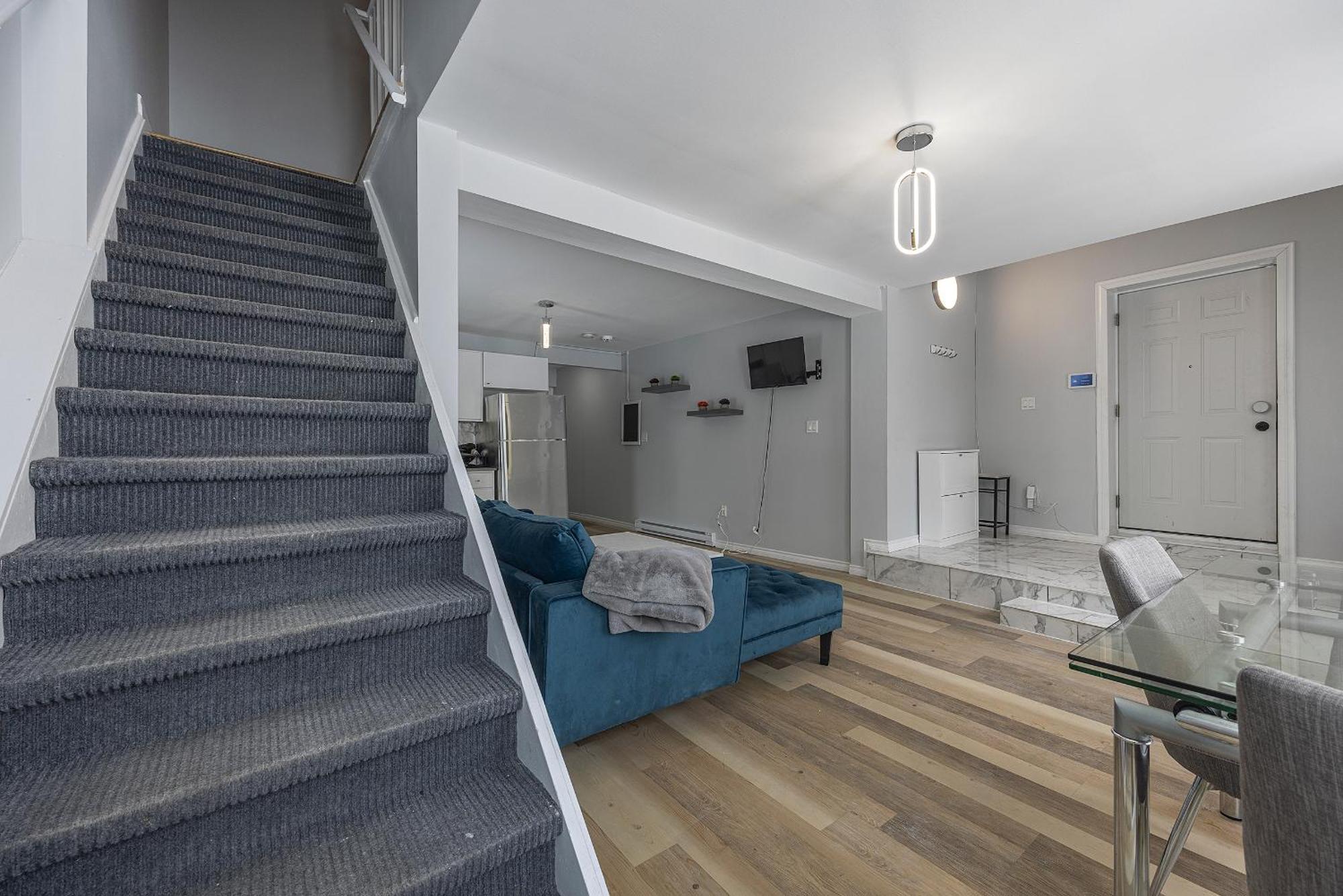 3 Bedroom Appartment-Limestone Кінгстон Екстер'єр фото